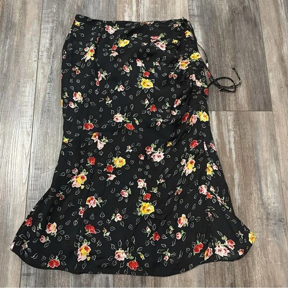 UEC Veronica Beard 100% SILK Black Midi Skirt with Floral Print SEXY SLIT SZ 4 - Picture 10 of 15